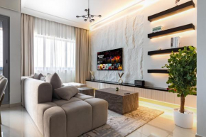 Fancy 3 BR Apartment right next to Dubai Mall with Burj View in Downtown Dubai